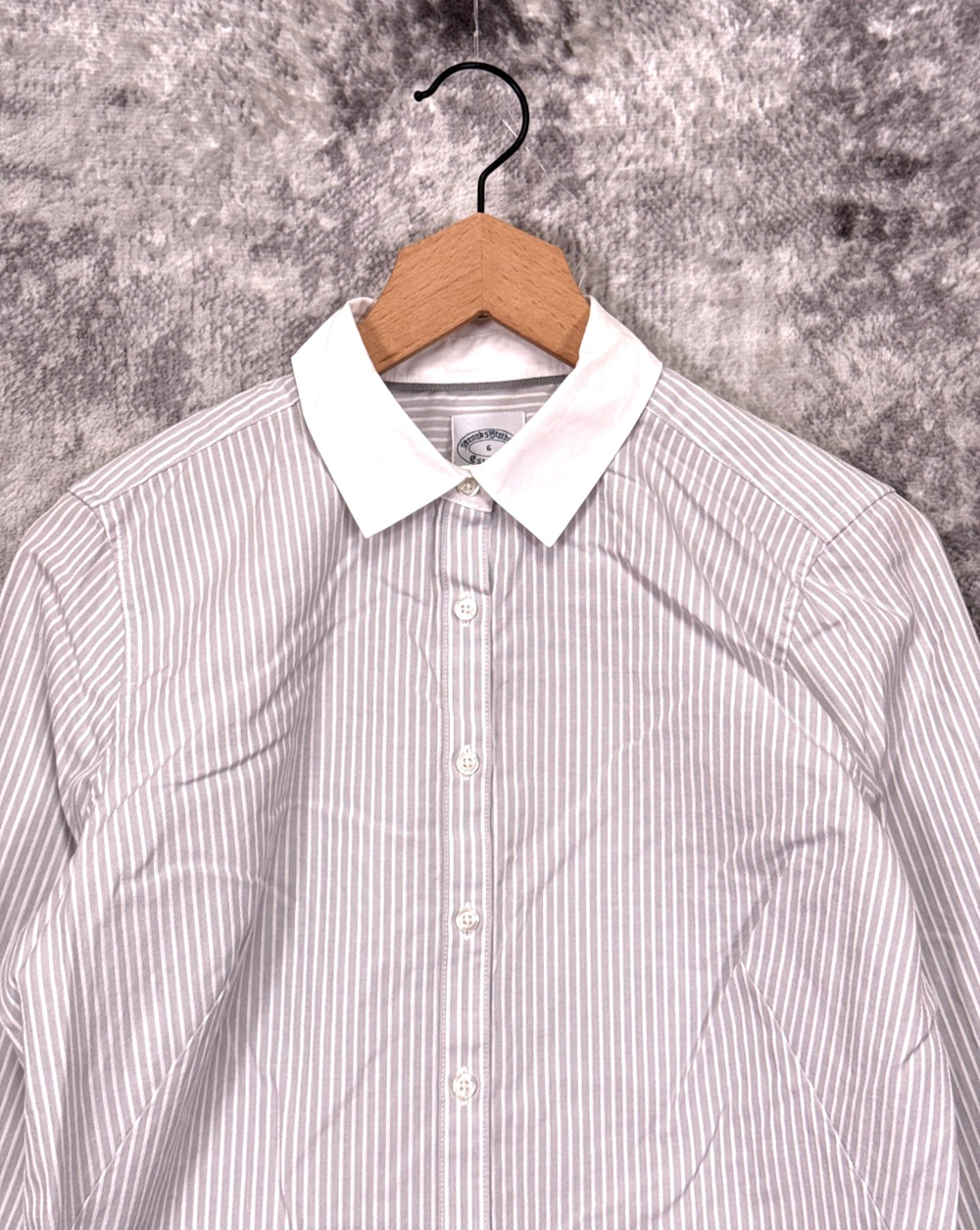 Brooks Brothers Fitted Shirt 6 Womens Gray Striped Contrast Collar All Cotton